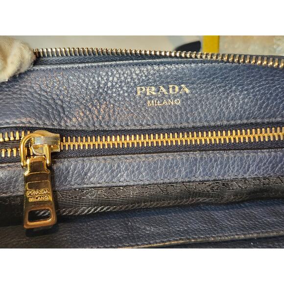 SOLD Prada Vitello Daino Crossbody Bag Navy pebbled calfskin leather - Picture 12 of 16